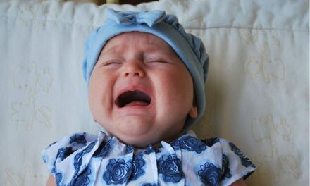 Peut-on (et doit-on) décrypter les pleurs des bébés ?