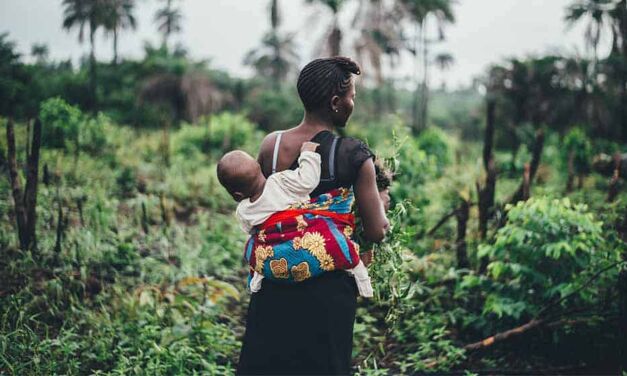 Faire des « choses de bébés » ou faire des choses avec son bébé ?